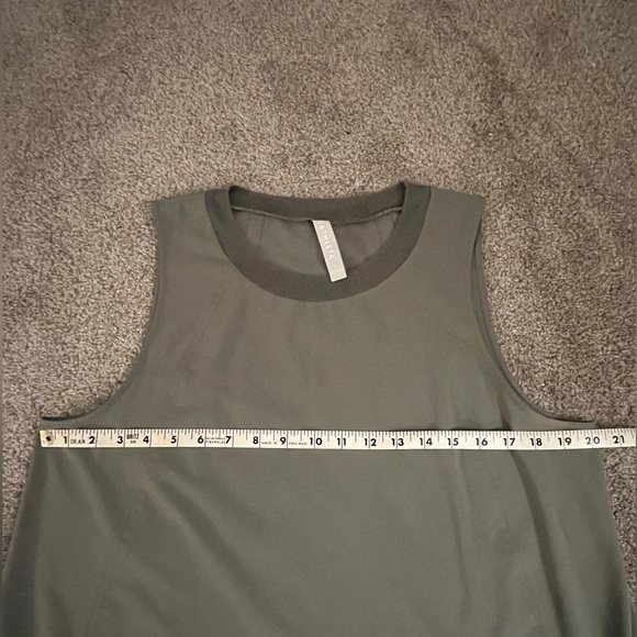 ATHLETA Workout Tank - Picture 8 of 10